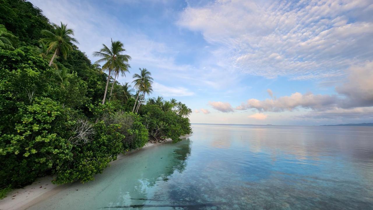 Terimakasih Homestay Pulau Mansuar Exterior foto